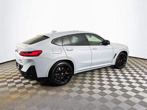 2023 BMW X4 M40i