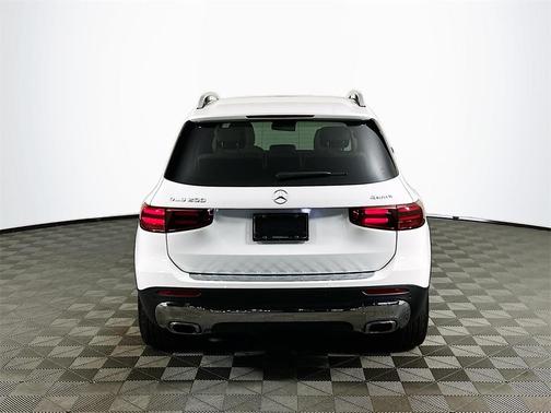 2026 Mercedes-Benz GLB 250 Base 4MATIC