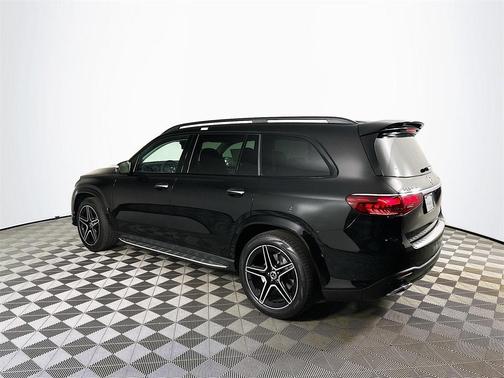 2026 Mercedes-Benz GLS 450 