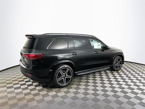 2026 Mercedes-Benz GLS 450 