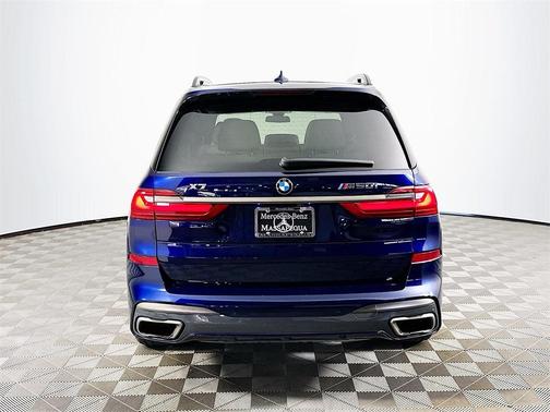 2022 BMW X7 M50i