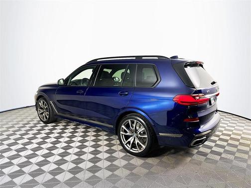 2022 BMW X7 M50i
