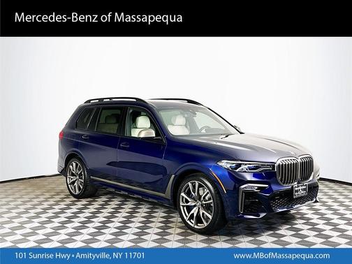 2022 BMW X7 M50i