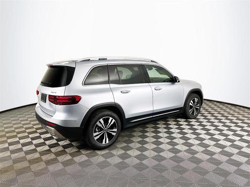2026 Mercedes-Benz GLB 250 Base 4MATIC