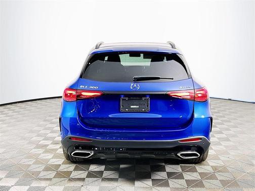 2025 Mercedes-Benz GLC 300 Base 4MATIC