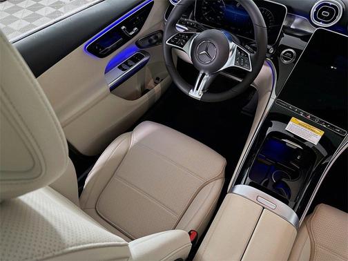 2025 Mercedes-Benz GLC 350e Base 4MATIC