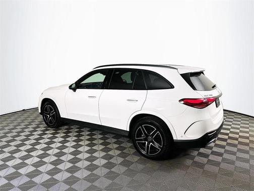2025 Mercedes-Benz GLC 300 Base 4MATIC
