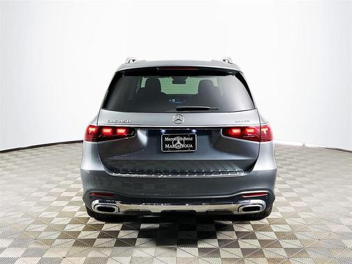 2026 Mercedes-Benz GLS 450 4MATIC