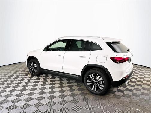 2026 Mercedes-Benz GLA 250 Base 4MATIC