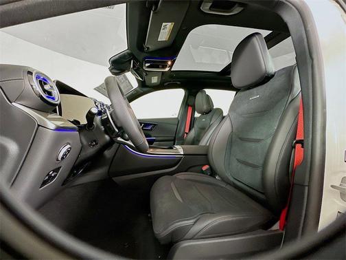 2025 Mercedes-Benz AMG GLC 63 S E Performance