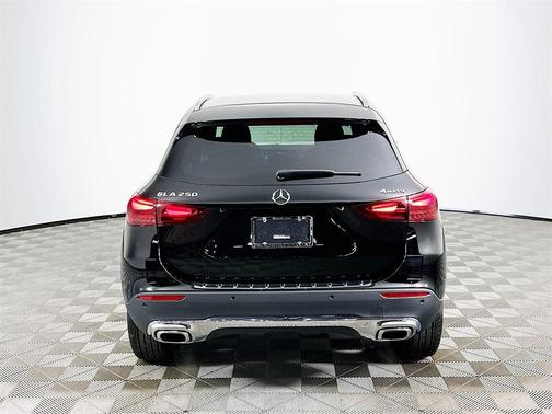2025 Mercedes-Benz GLA 250 Base 4MATIC