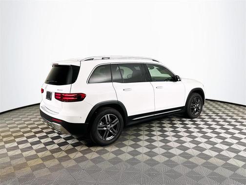 2026 Mercedes-Benz GLB 250 Base 4MATIC