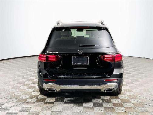 2026 Mercedes-Benz GLB 250 Base 4MATIC