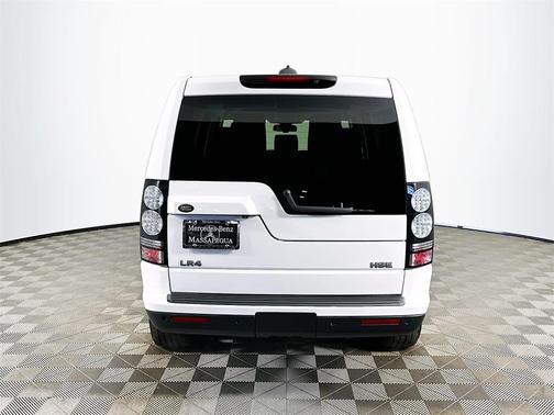 2016 Land Rover LR4 Base
