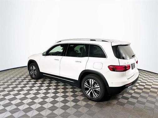2026 Mercedes-Benz GLB 250 Base 4MATIC