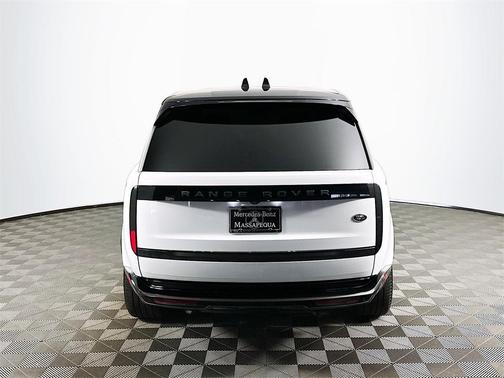 2022 Land Rover Range Rover SE LWB 7