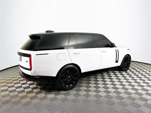 2022 Land Rover Range Rover SE LWB 7
