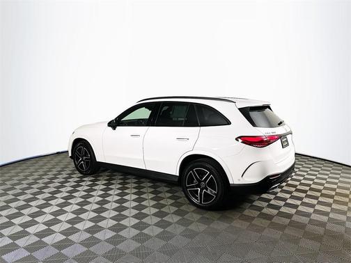 2025 Mercedes-Benz GLC 300 Base 4MATIC