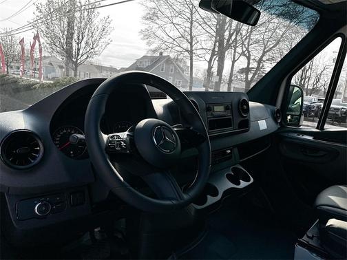 2025 Mercedes-Benz Sprinter 2500 High Roof
