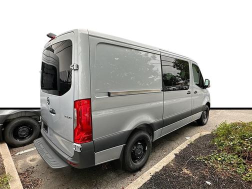2025 Mercedes-Benz Sprinter 2500 144 WB Standard Roof Crew