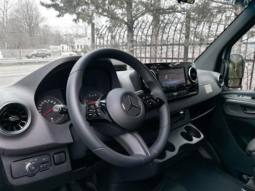 2025 Mercedes-Benz Sprinter 2500 Standard Roof