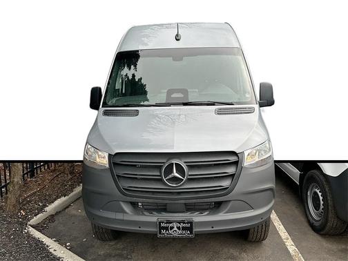 2025 Mercedes-Benz Sprinter 2500 Standard Roof