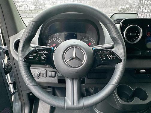 2025 Mercedes-Benz Sprinter 2500 Standard Roof