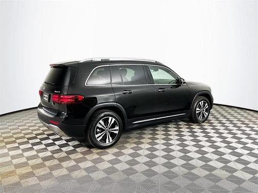 2026 Mercedes-Benz GLB 250 Base 4MATIC