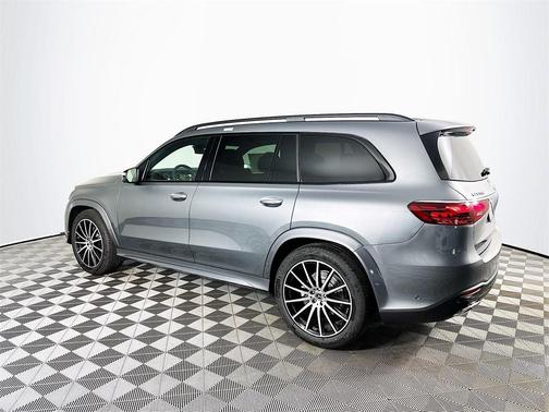 2025 Mercedes-Benz GLS 450 4MATIC