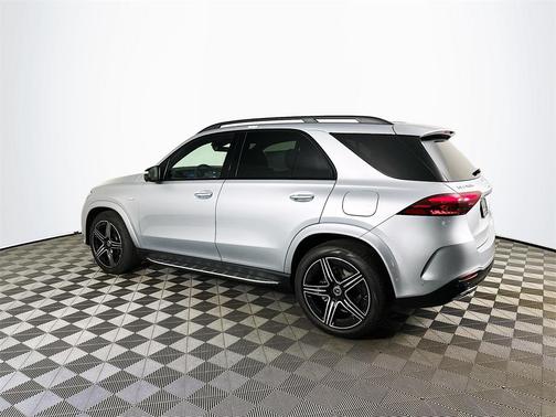 2025 Mercedes-Benz GLE 450e 4MATIC