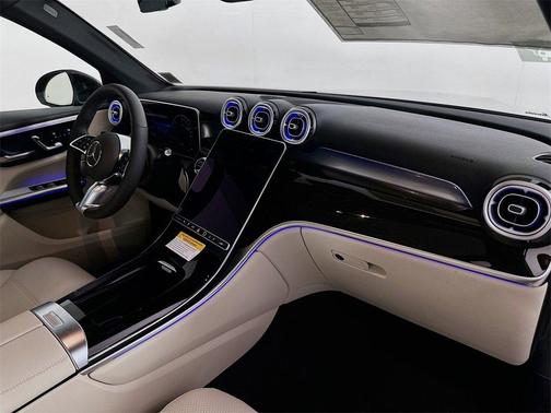 2025 Mercedes-Benz GLC 350e Base 4MATIC