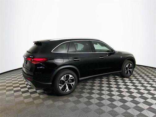 2025 Mercedes-Benz GLC 350e Base 4MATIC