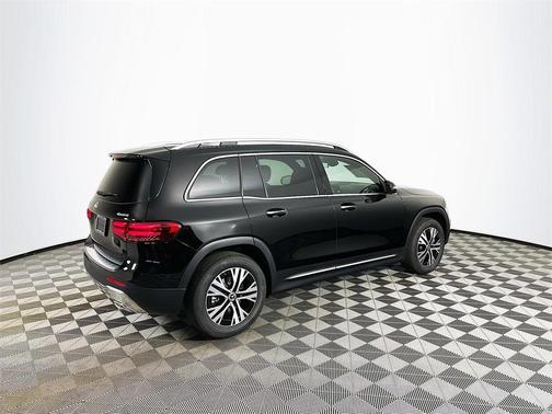2026 Mercedes-Benz GLB 250 Base 4MATIC