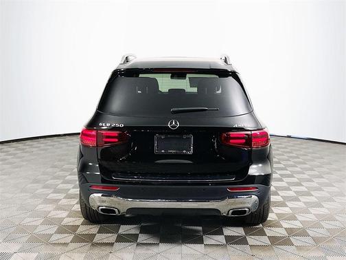2026 Mercedes-Benz GLB 250 Base 4MATIC