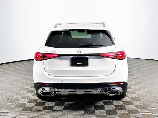 2025 Mercedes-Benz GLC 300 Base 4MATIC