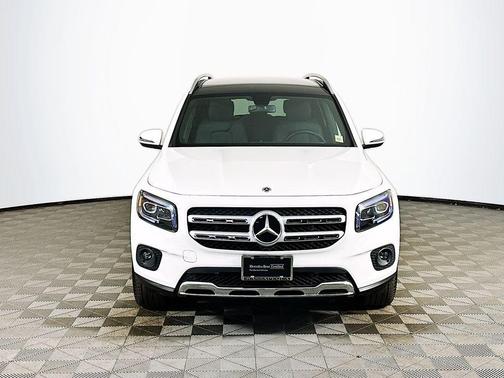 Polar White 2023 Mercedes-Benz GLB 250 Base 4MATIC