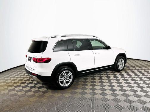 Polar White 2023 Mercedes-Benz GLB 250 Base 4MATIC