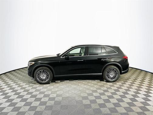 2025 Mercedes-Benz GLC 300 Base 4MATIC