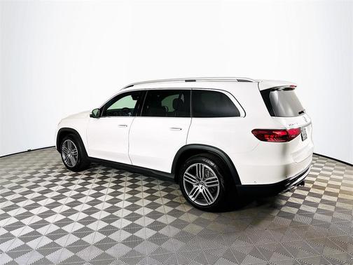 2025 Mercedes-Benz GLS 450 4MATIC