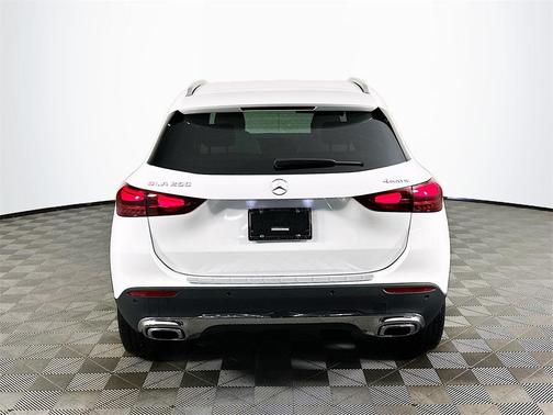 2025 Mercedes-Benz GLA 250 Base 4MATIC