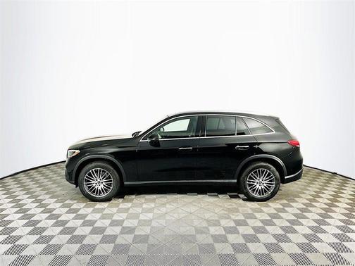 2025 Mercedes-Benz GLC 300 Base 4MATIC