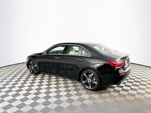 2022 Mercedes-Benz A-Class A 220 4MATIC