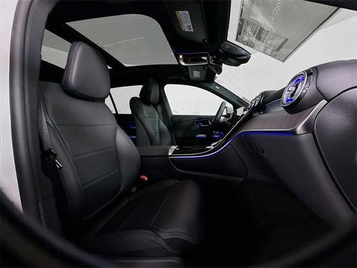 2025 Mercedes-Benz GLC 350e Base 4MATIC