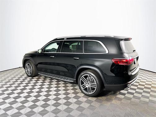 2026 Mercedes-Benz GLS 450 