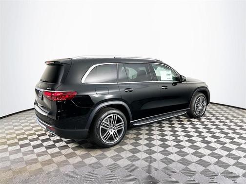 2026 Mercedes-Benz GLS 450 