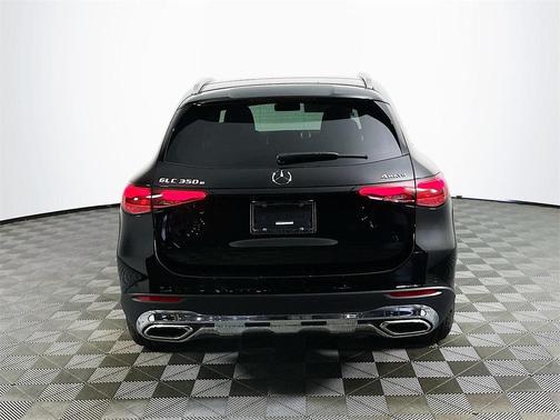 2025 Mercedes-Benz GLC 350e Base 4MATIC