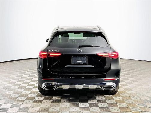 2026 Mercedes-Benz GLC 300 Base 4MATIC