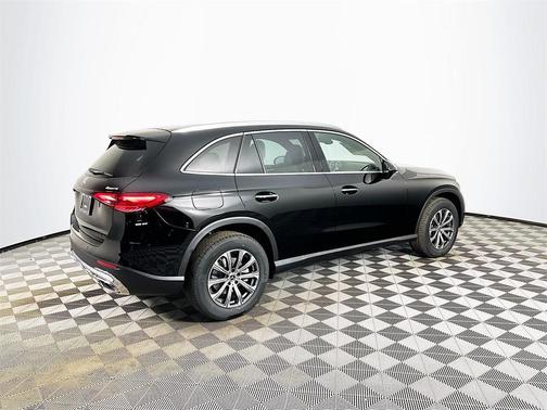 2026 Mercedes-Benz GLC 300 Base 4MATIC