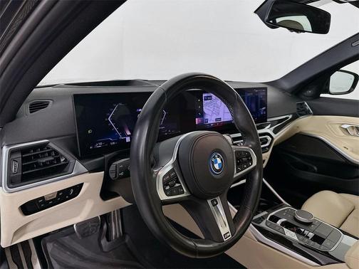 2023 BMW 330e xDrive