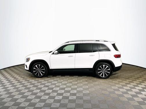 White 2022 Mercedes-Benz GLB 250 Base 4MATIC
